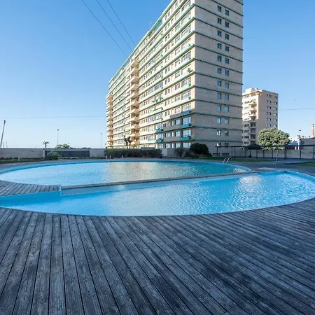 Apartamento Portas Do Mar I アパート